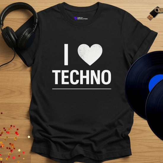 I Love Techno T-shirt in black, front view